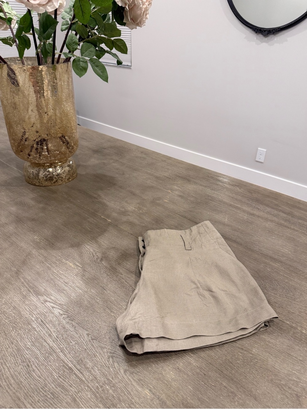 Ann Taylor High-Waist Pleated Linen Blend Shorts in Light Tan